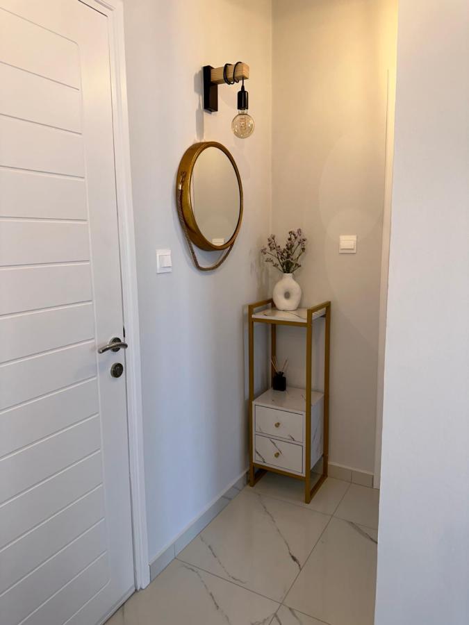 Sea View Apartment Near The Beach Paphos Exterior foto
