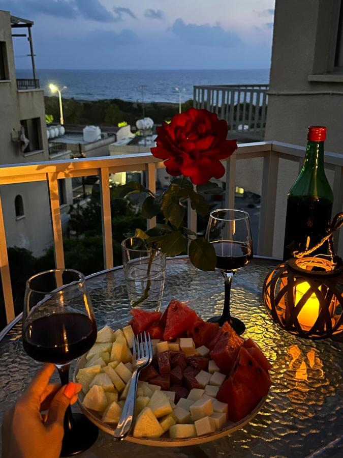 Sea View Apartment Near The Beach Paphos Exterior foto