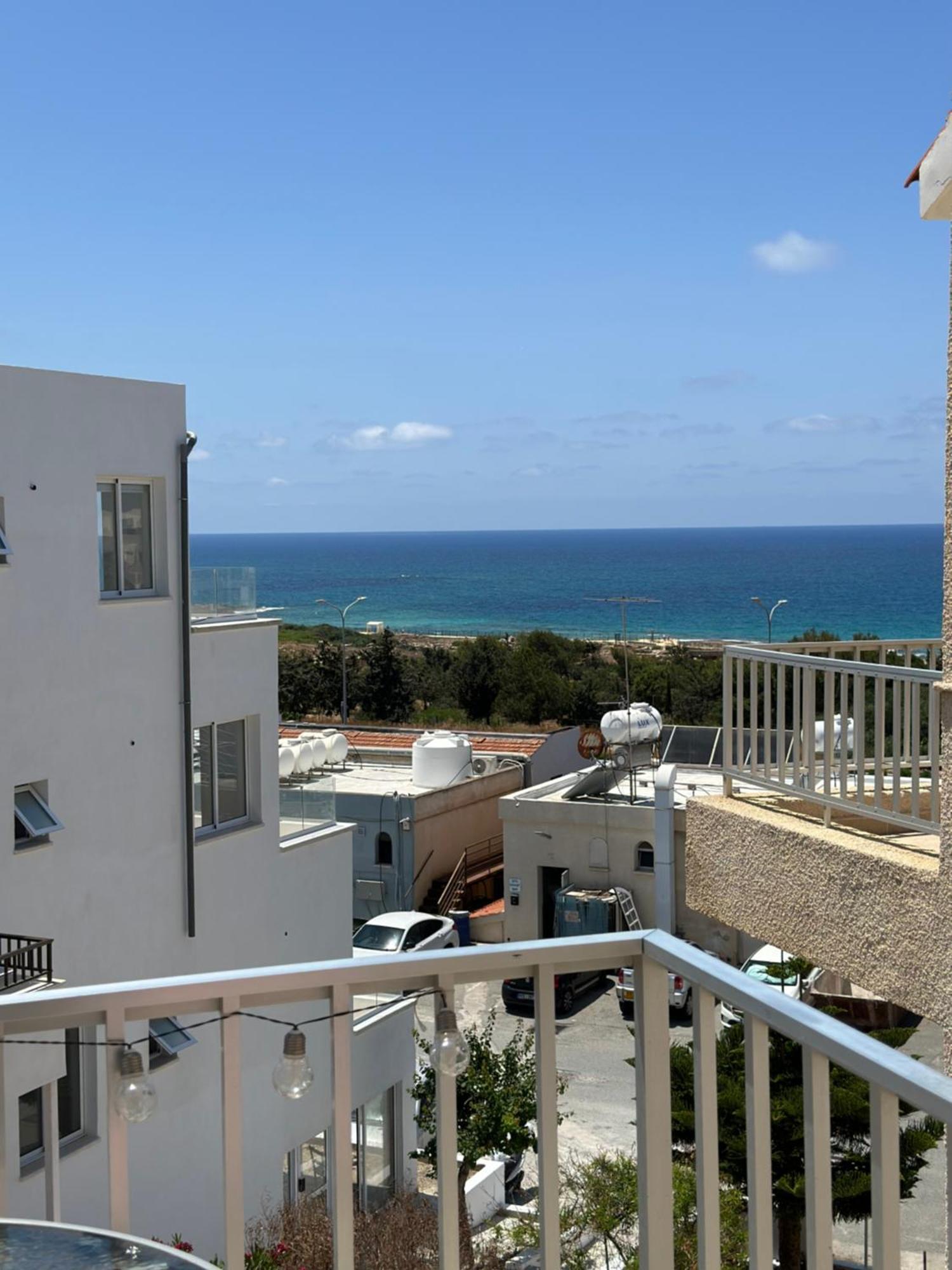 Sea View Apartment Near The Beach Paphos Exterior foto